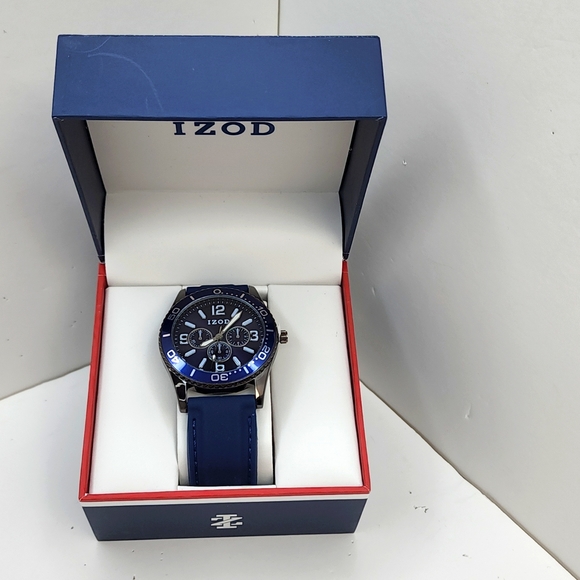 IZOD MENS WATCH